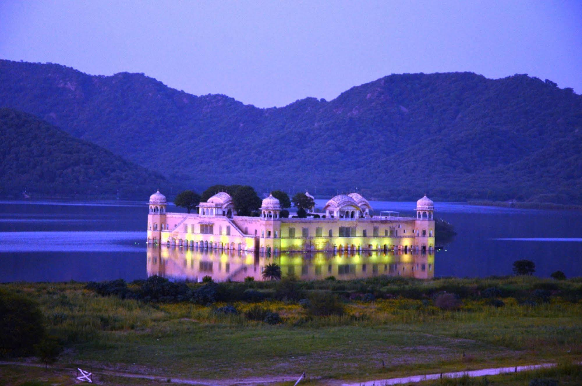 מלון ג'איפור The Jal Mahal מראה חיצוני תמונה